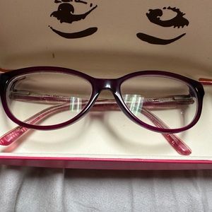 Candie’s magenta eyeglass frames